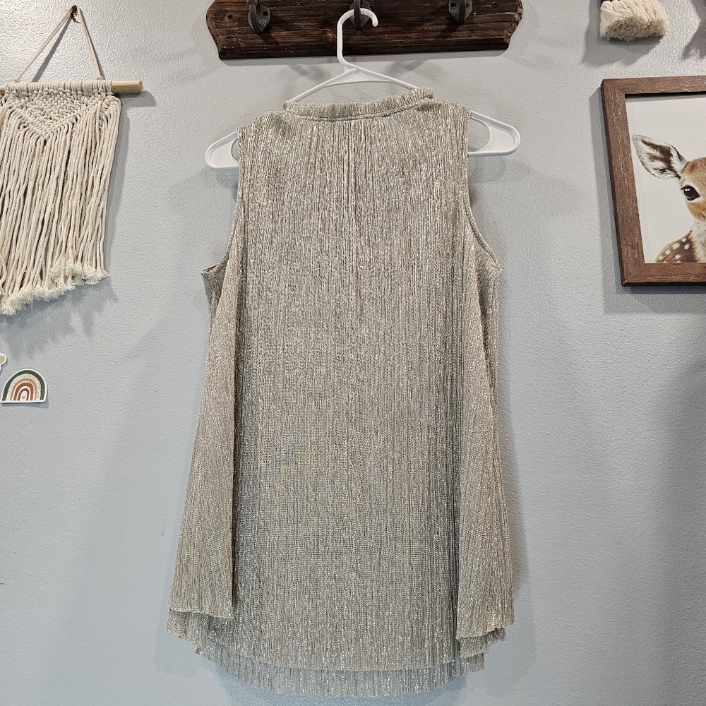 Anthropology shimmer smocked tank - Picture 5 of 16